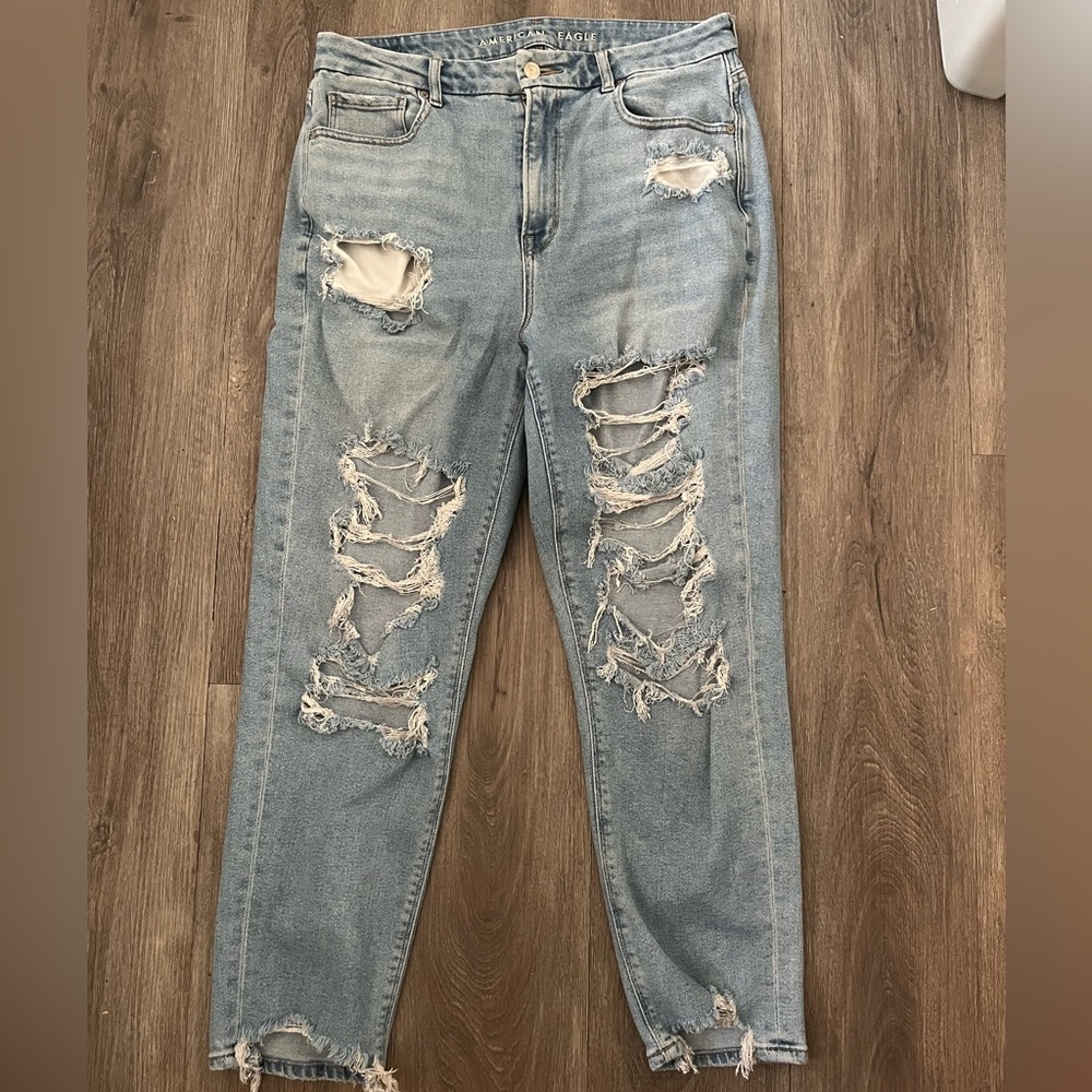 American Eagle Curvy Mom Jeans